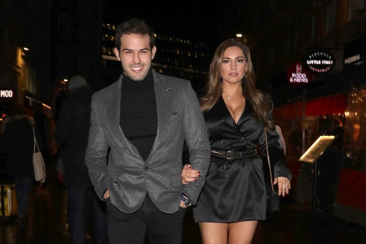 Zayıflayan Kelly Brook cesur kıyafetiyle dikkat çekti G3