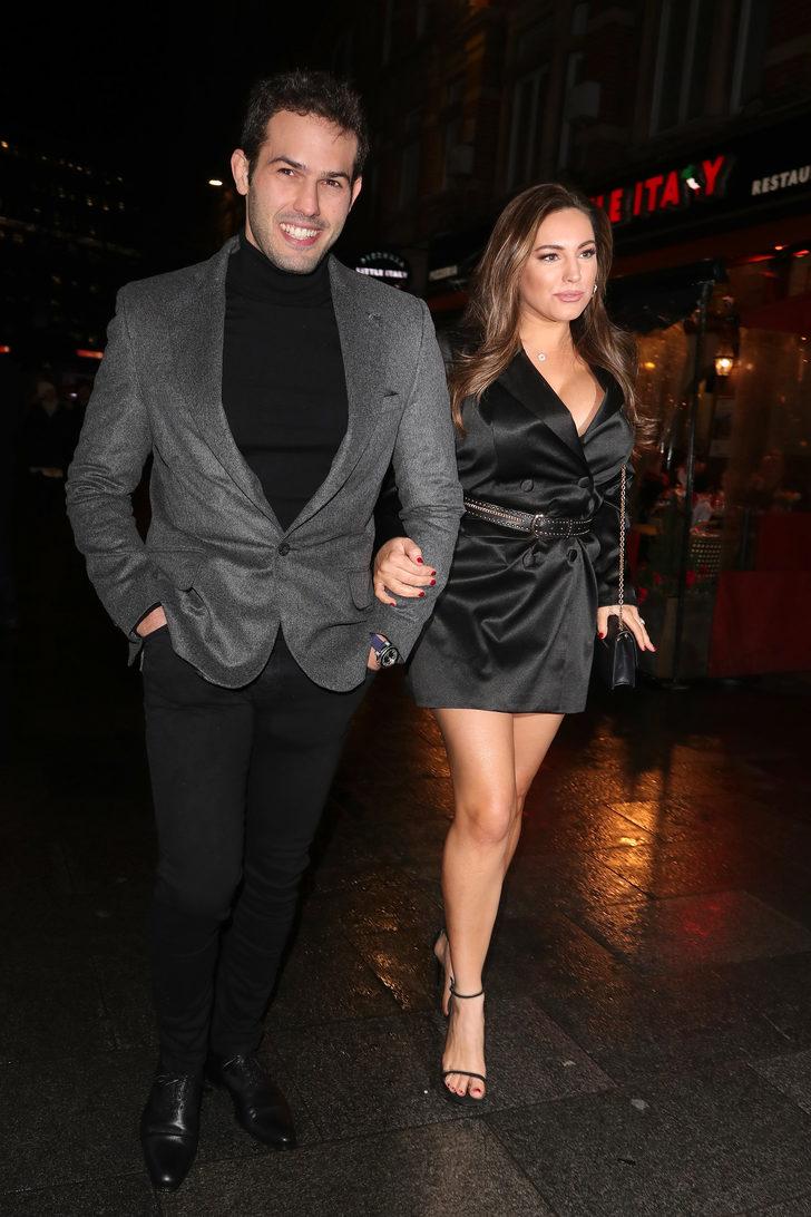 Zayıflayan Kelly Brook cesur kıyafetiyle dikkat çekti G4