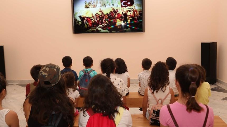 Bayraklı&rsquo;da eğlenceli s&ouml;mestir etkinlikleri