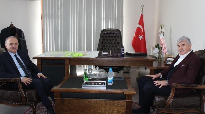 D&uuml;zce&rsquo;de yatırım yapacak y&uuml;zlerce kişiye istihdam sağlayacak