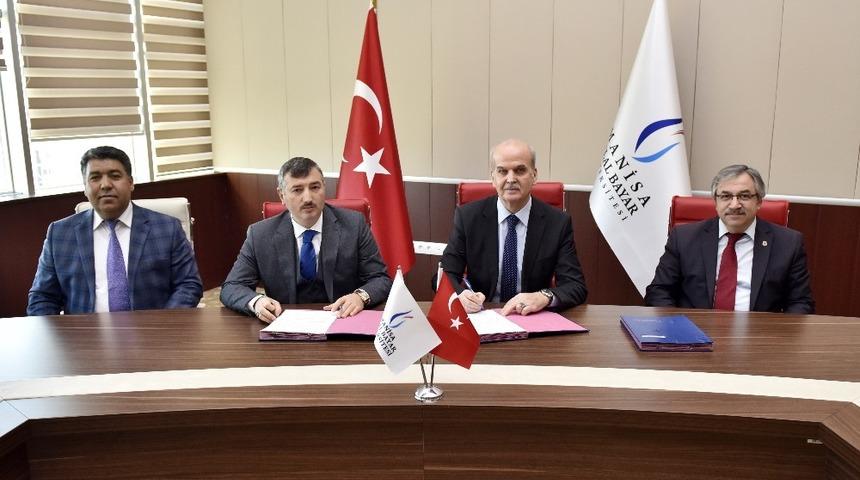 Akademisyenler hükümlüler için devreye girdi