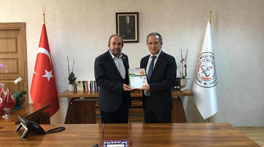 Başkan Kalkan: &ldquo;S&ouml;zleşmeli ve &uuml;cretli &ouml;ğretmen atamasından vazge&ccedil;ilmeli&rdquo;