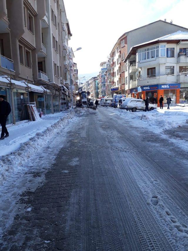 Simav’da kar temizleme çalışmaları