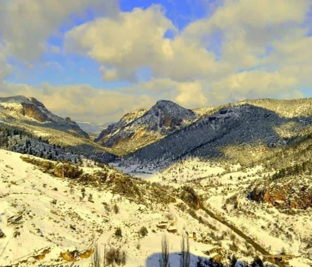 Eğrig&ouml;z Kalesi ve İkitaş Kanyonu&rsquo;na beyaz &ouml;rt&uuml;
