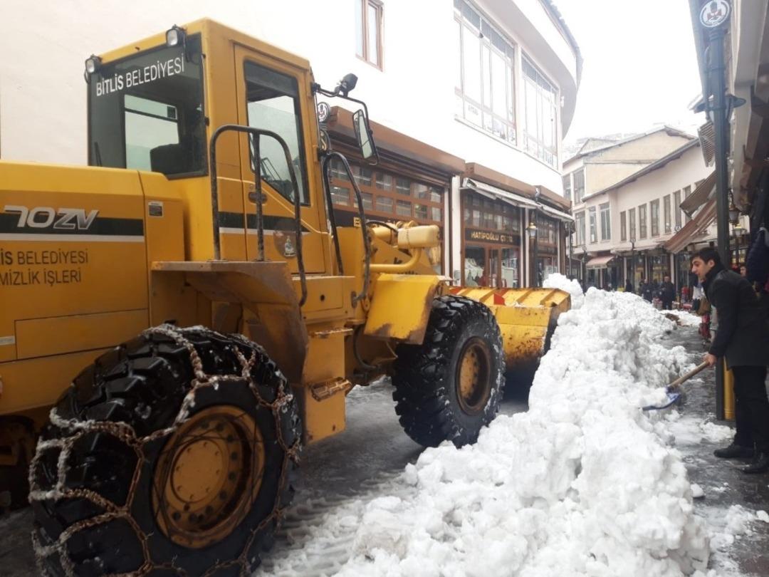 Bitlis&rsquo;te 188 k&ouml;y yolu ulaşıma kapandı