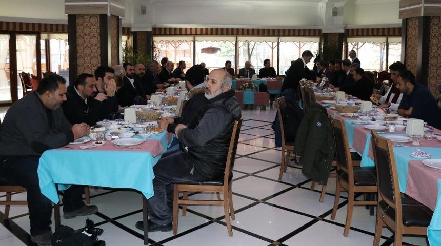 Van&rsquo;da &lsquo;Gen&ccedil;lik &Ccedil;alıştayı&rsquo; değerlendirme toplantısı