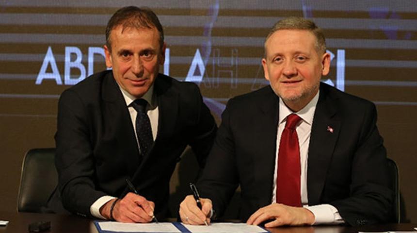 Abdullah Avcı 5 yıl daha Başakşehir’de