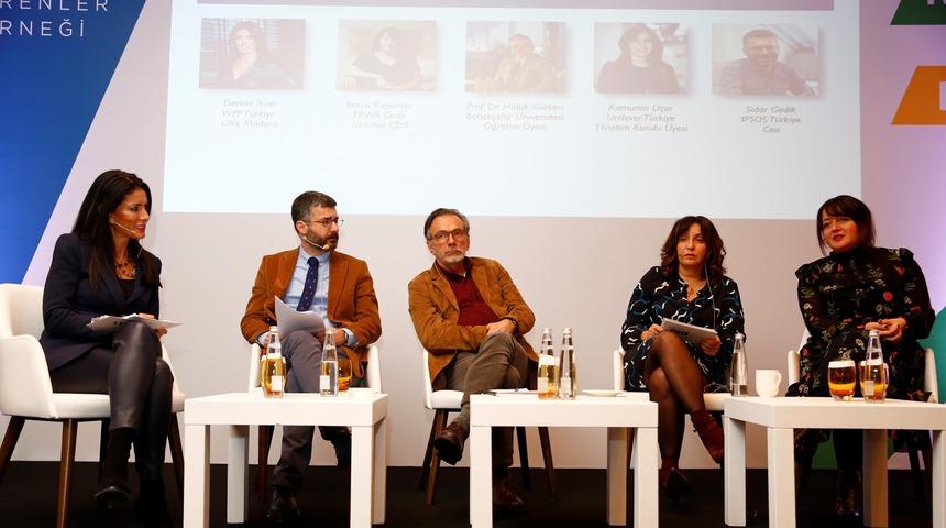 Dünya reklamverenleri de 'eşitlik' diyor  