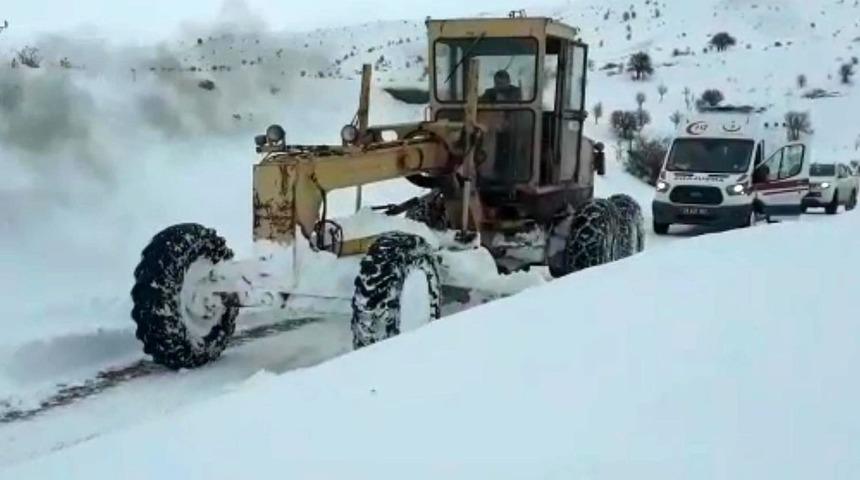 G&uuml;m&uuml;şhane&rsquo;de kar yağışı