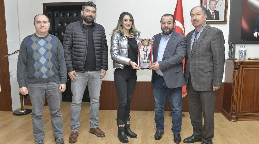 Rektör Akgül: “Voleybol takımımız bizleri gururlandırdı”