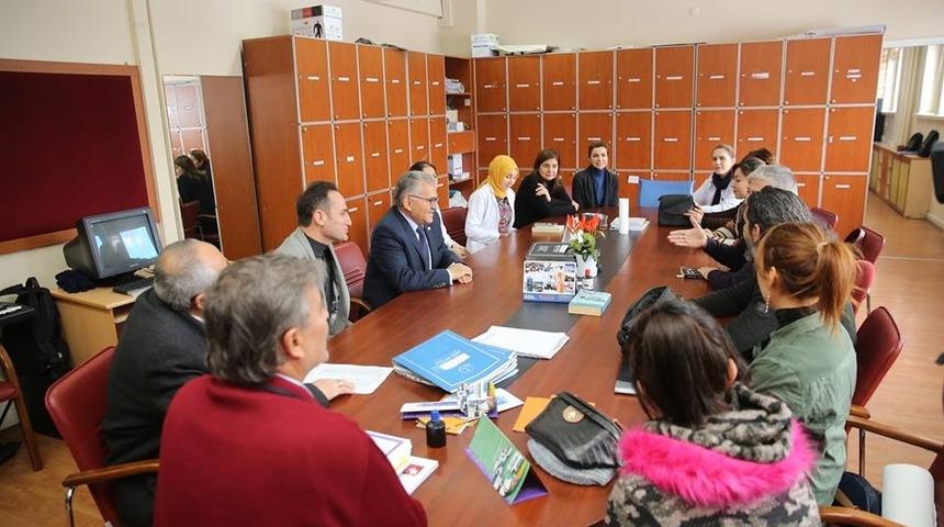 Başkan Dr. Memduh B&uuml;y&uuml;kkılı&ccedil; &ldquo;&ouml;ğretmenlere &ouml;zel yatırımlar yapılacak&rdquo;