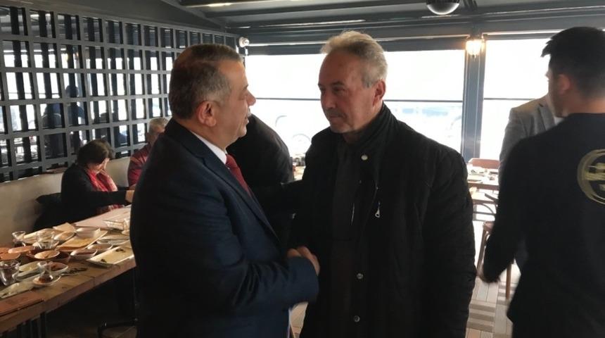 MHP&rsquo;li başkan adayı Bıyık Muhtarlarla bir araya geldi