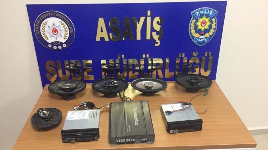 Hırsızlık su&ccedil;undan aranan şahıs tutuklandı