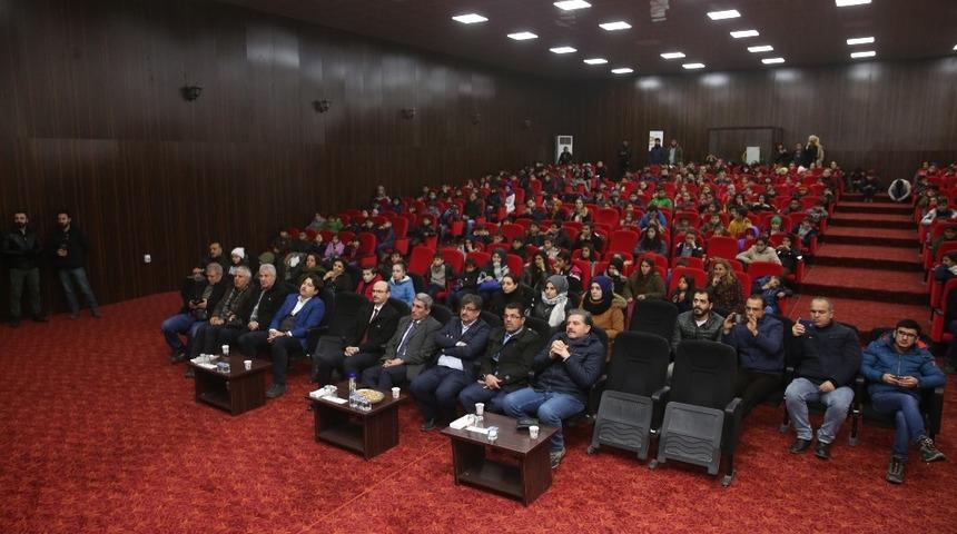 Mardinli öğrencilere konserli karne hediyesi