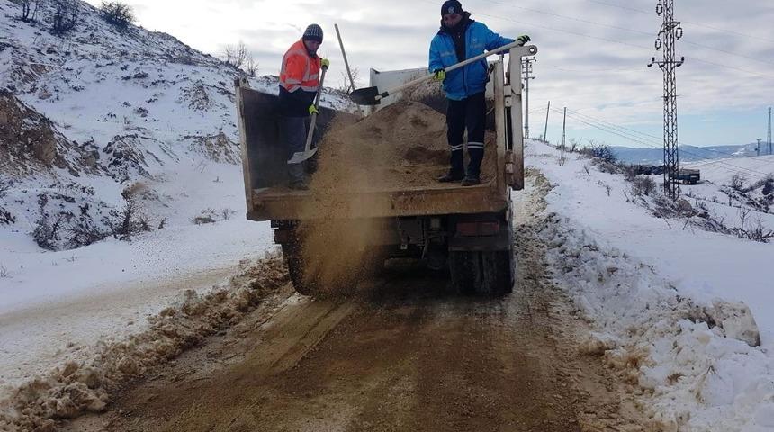 Çocuklar karnelerini alabilsin diye çalıştılar