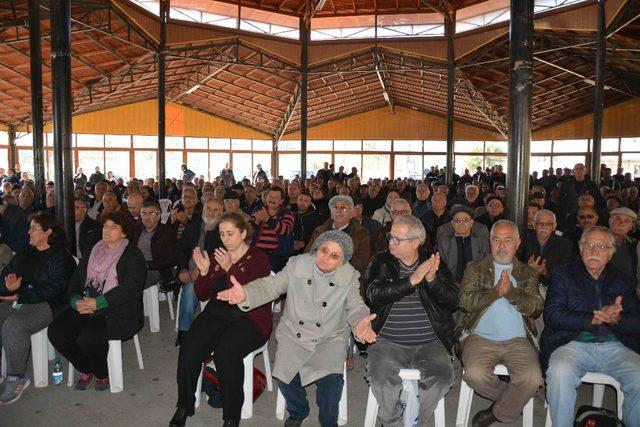 Başkan Karaçelik, başka partiden adaylık için vatandaştan yetki istedi