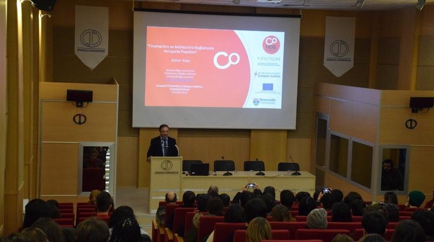 Anadolu &Uuml;niversitesinde m&uuml;lteci krizi konuşuldu