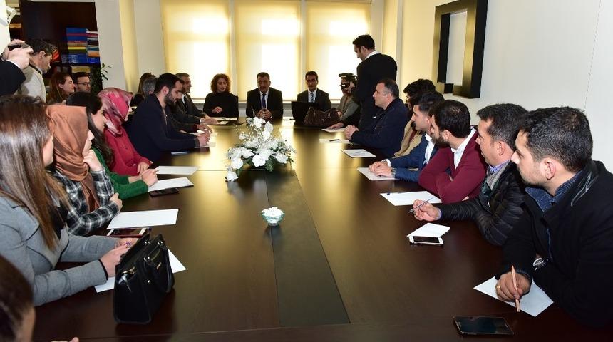 G&uuml;rkan, mimarlarla buluştu