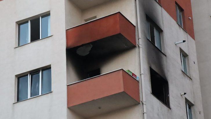 Beylikdüzü'nde 11 katlı binada yangın