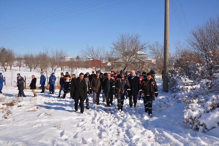 Uşak'ta kayıp yaşlı adamı arama çalışmaları G2