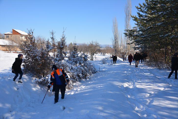 Uşak'ta kayıp yaşlı adamı arama çalışmaları G3