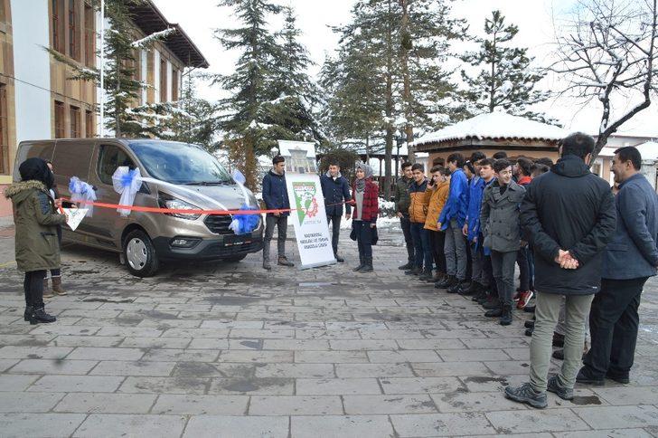 Tarihi okula incelenmek üzere araç hibe edildi G1