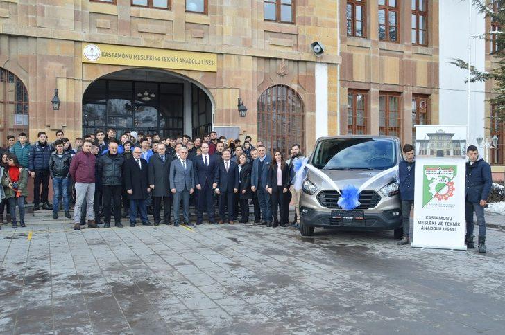 Tarihi okula incelenmek üzere araç hibe edildi G4