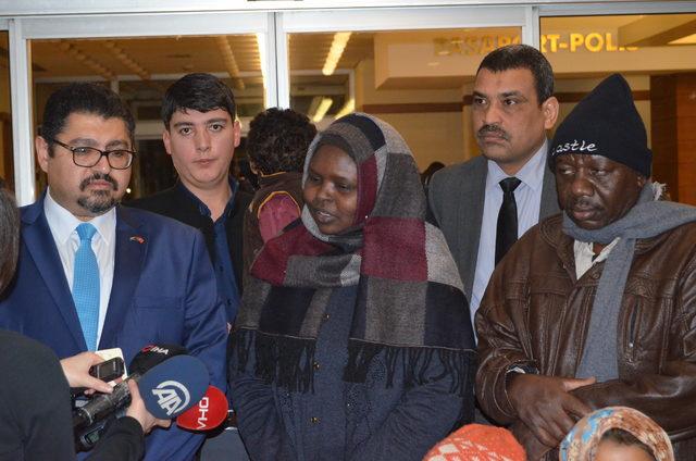 Suriye'de mahsur kalan Sudanlı kadın ülkesine uğurlandı