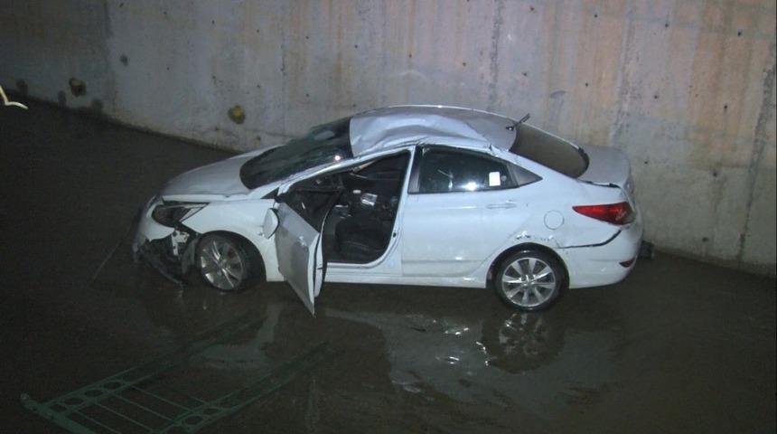 Otomobil kanala u&ccedil;tu: 1 yaralı