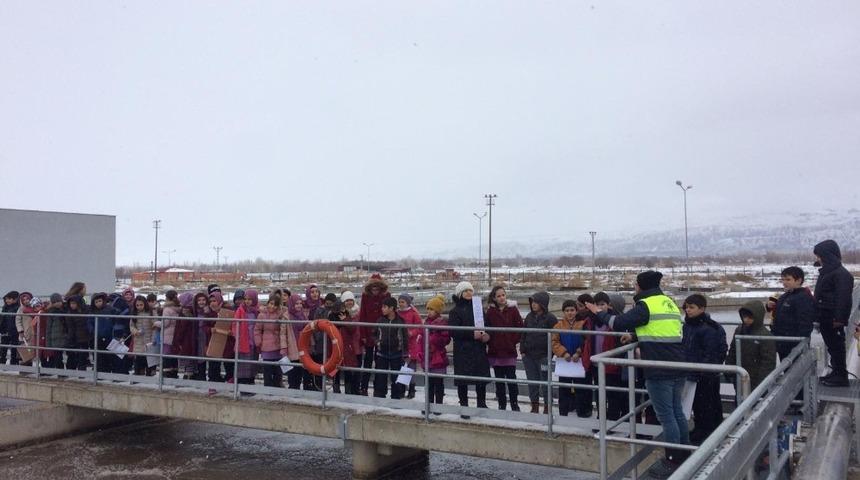 &Ouml;ğrenciler katı atık ve su arıtma tesisini gezdi