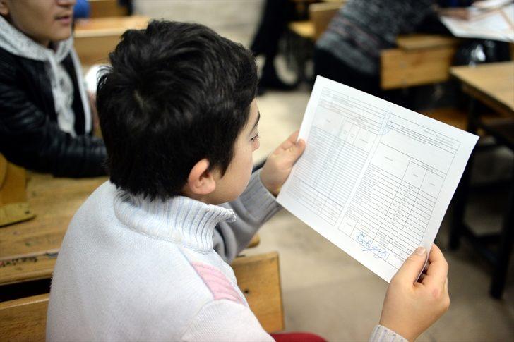 18 milyon öğrencinin karne heyecanı! Yarıyıl tatili başladı G2