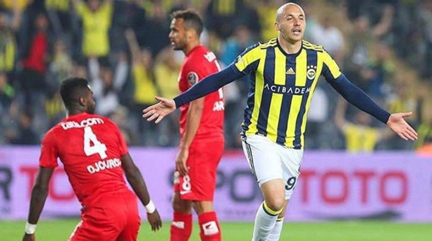 Aatif Chahechouhe Fenerbahçe'ye veda etti