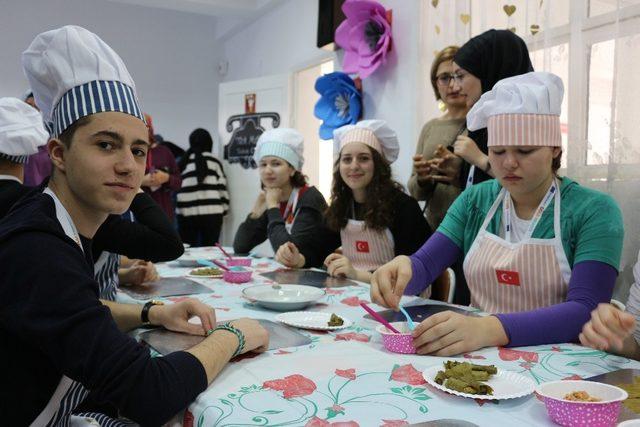 Yabancı öğrencilerin Türk yemekleri ile imtihanı