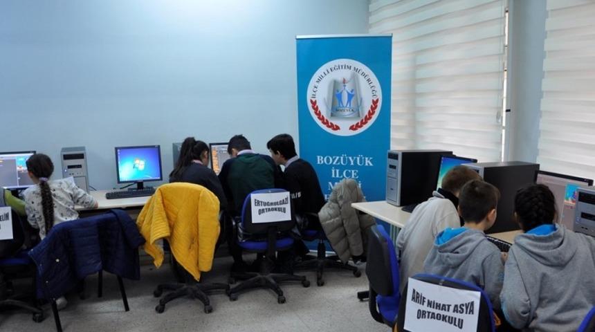 &Ouml;ğrenciler kodlayarak yarıştılar