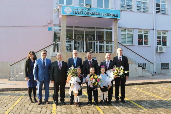 Balıkesirli öğrenciler karnelerini aldı G3