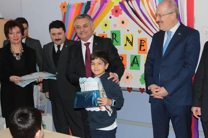 Balıkesirli öğrenciler karnelerini aldı G5