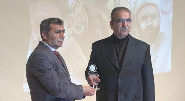 Dumlupınar Üniversitesi’nde vefa gecesi G5