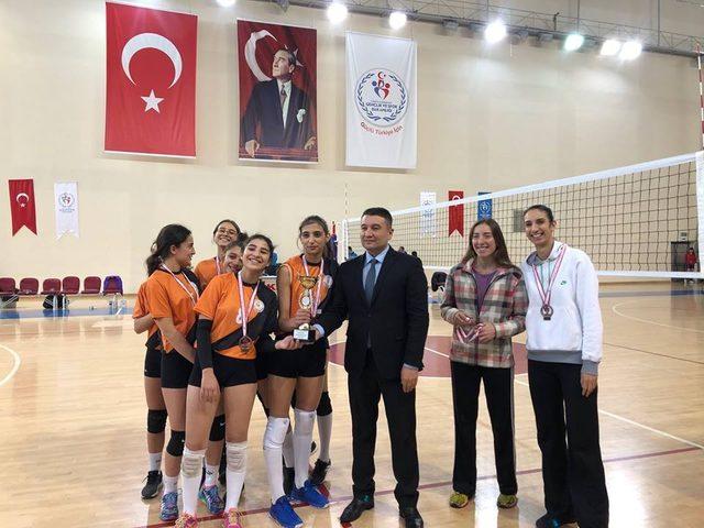 Okullar arası Voleybol Genç (A) Kızlar İl Birinciliği müsabakaları tamamlandı