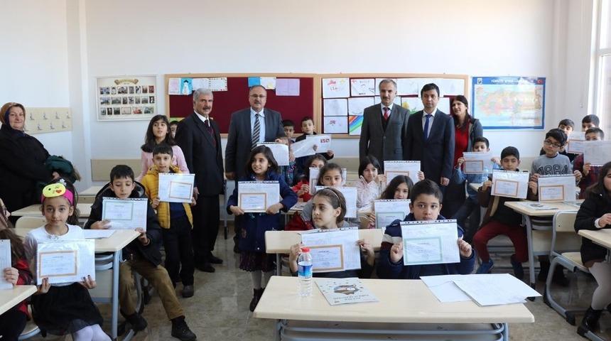 Adıyaman&rsquo;da 154 bin &ouml;ğrenci karne sevinci yaşadı