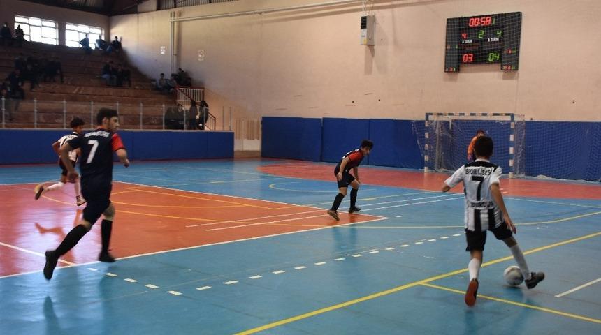 Okul Sporları Gen&ccedil;ler Kız- Erkek Futsal İl Birinciliği