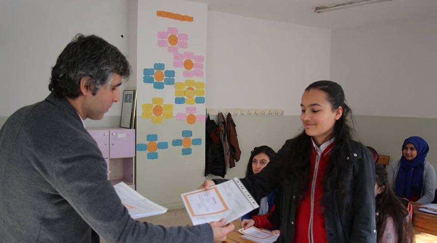 Ayvalı Köyü’nde karne heyecanı