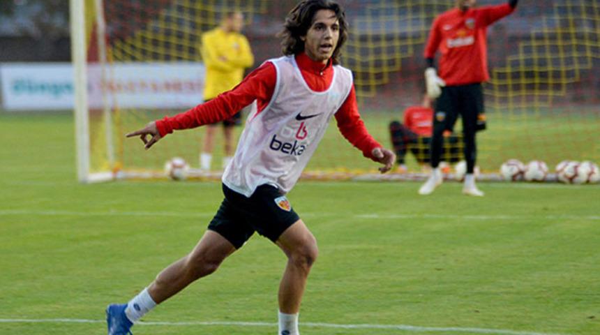 İstikbal Mobilya Kayserispor Emir Demir ile sözleşme imzaladı