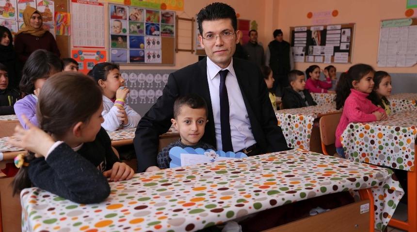 Varto’da karne dağıtımı