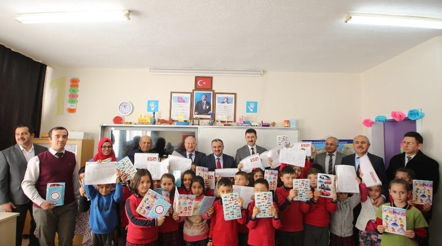 Develi&rsquo;de karnesini getirene sinema bileti hediye