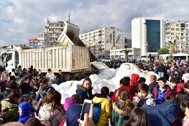 Çocuklara karne hediyesi Spil Dağı'ndan kar