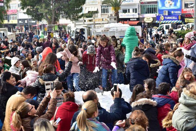 Çocuklara karne hediyesi Spil Dağı'ndan kar