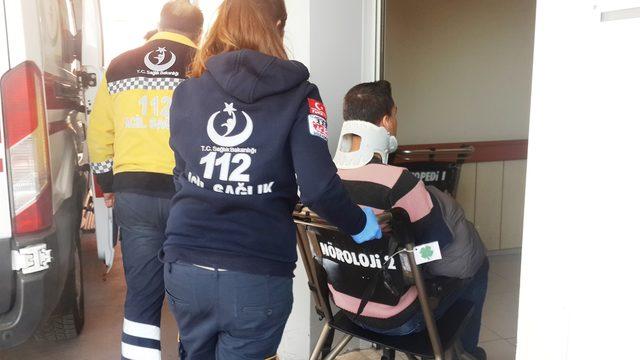 Karne kutlamasına giderken kaza yaptılar: 2'si öğrenci, 3 yaralı