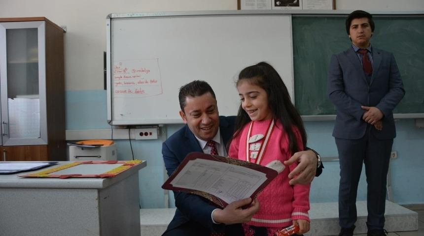 Aşkale&rsquo;de karne heyecanı