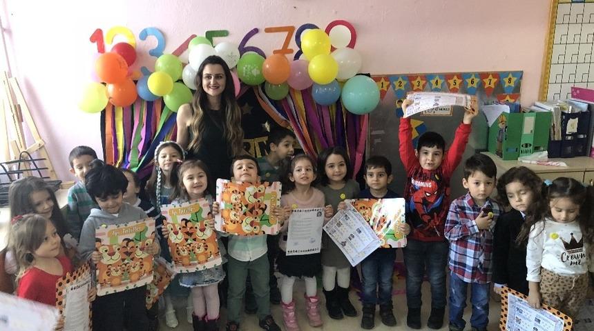 &Ccedil;orlu&rsquo;da &ouml;ğrencilerin karne sevinci