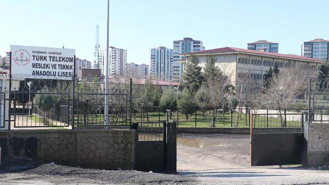 Karne notlarını değiştirip, devamsızlığını silen öğrenci gözaltına alındı